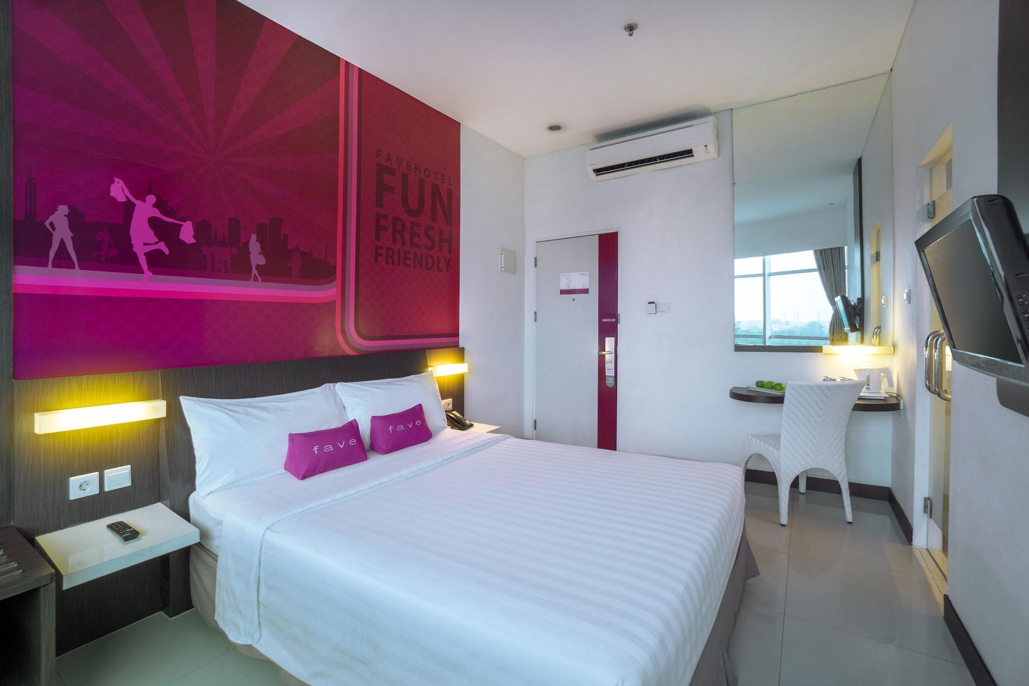 เฟฟโฮเต็ล ปลูอิตจังค์ชั่น Hotel จาการ์ตา ภายนอก รูปภาพ