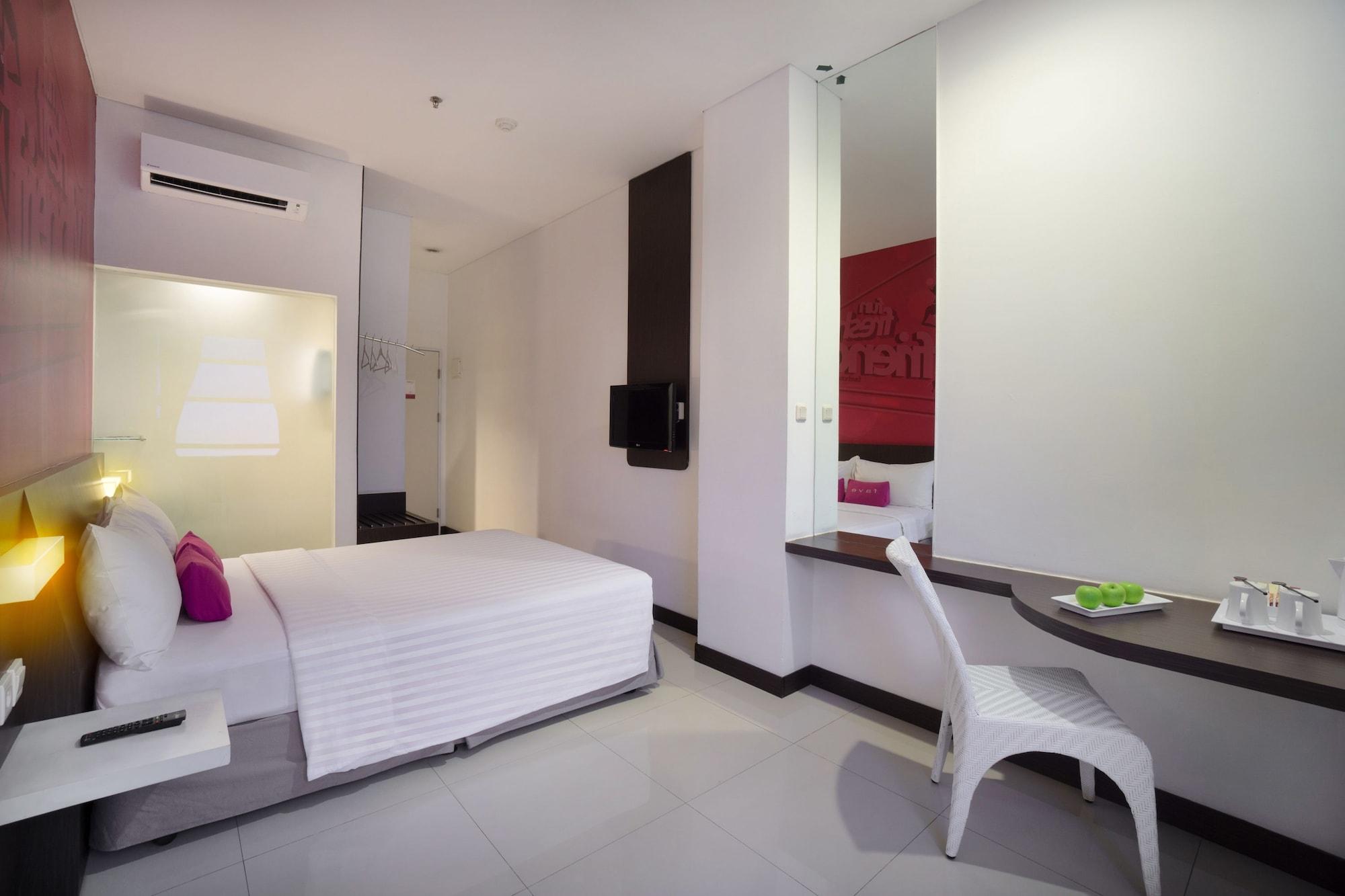 เฟฟโฮเต็ล ปลูอิตจังค์ชั่น Hotel จาการ์ตา ภายนอก รูปภาพ