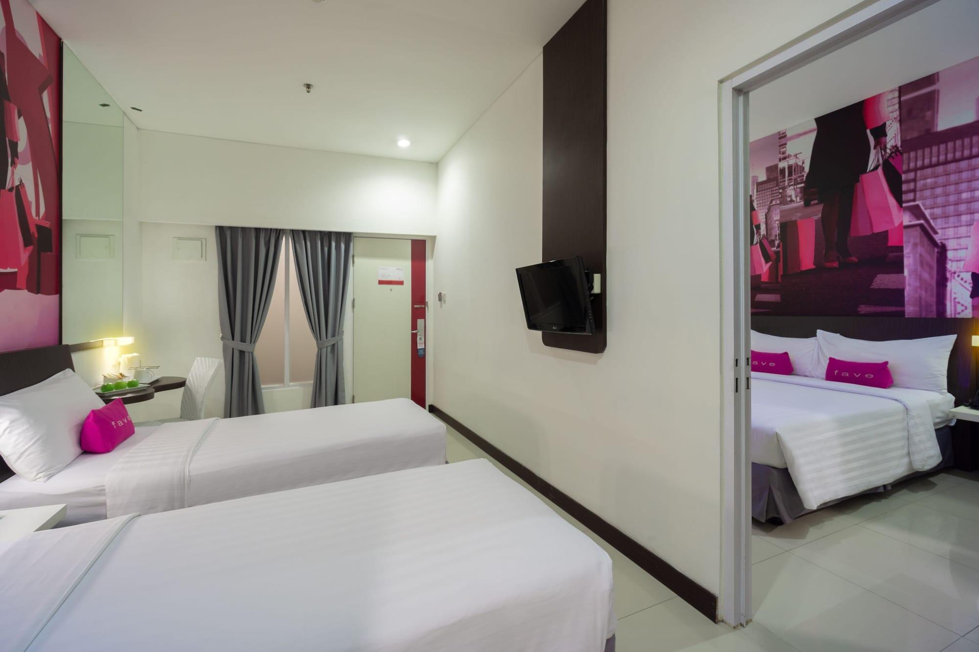 เฟฟโฮเต็ล ปลูอิตจังค์ชั่น Hotel จาการ์ตา ภายนอก รูปภาพ