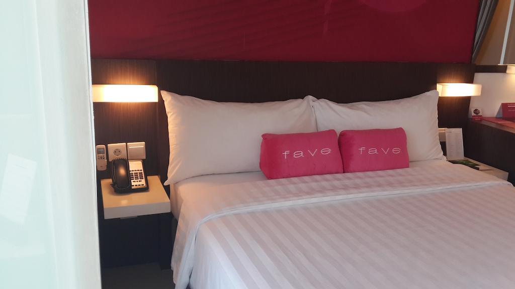 เฟฟโฮเต็ล ปลูอิตจังค์ชั่น Hotel จาการ์ตา ภายนอก รูปภาพ