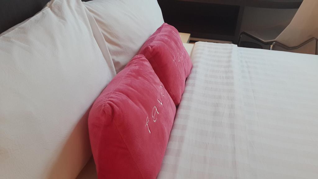 เฟฟโฮเต็ล ปลูอิตจังค์ชั่น Hotel จาการ์ตา ภายนอก รูปภาพ